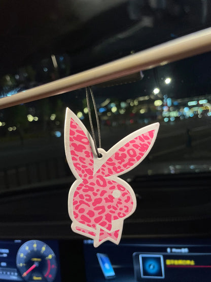 Rabbit/Freesia Fresh Scent Five-Star Neutral Car Perfume and Non-Toxic Air Freshener |   Natural Essential Oils and Aromatherapy Scent Tablets (Noroili/Grapefruit/Cedar) |   Hanging Type and Dual-Purpose with Vent Clip |   Lo