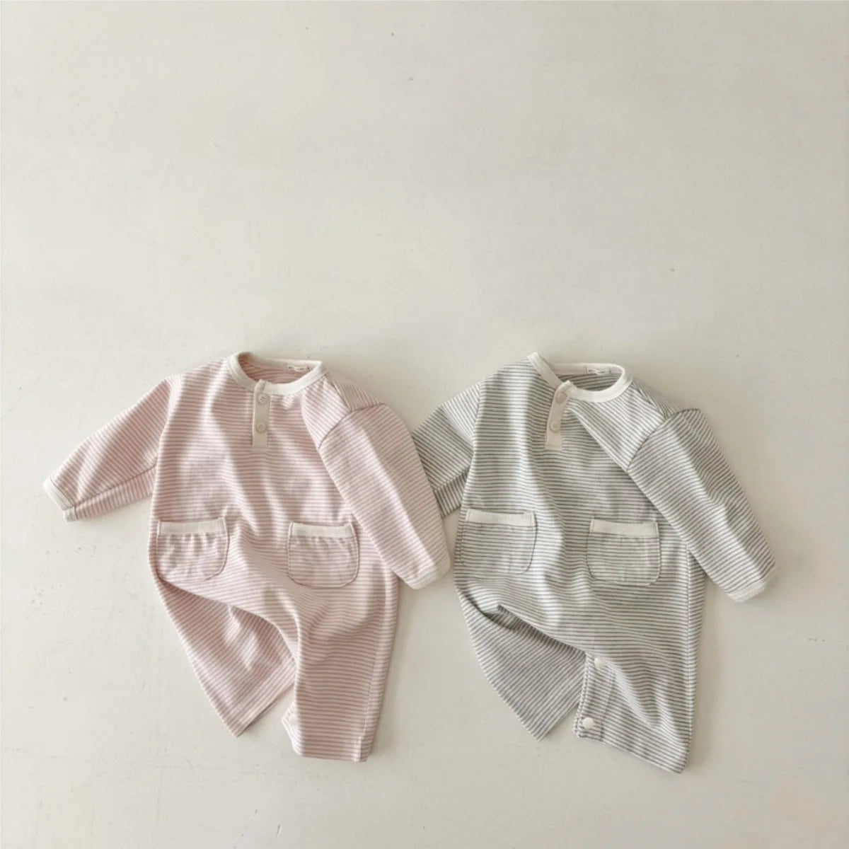 6632 Newborn Clothes 2025 Autumn New Soft Comfortable Boy's Jumpsuit Two Button Pocket Baby Girl's Climbing Clothes.