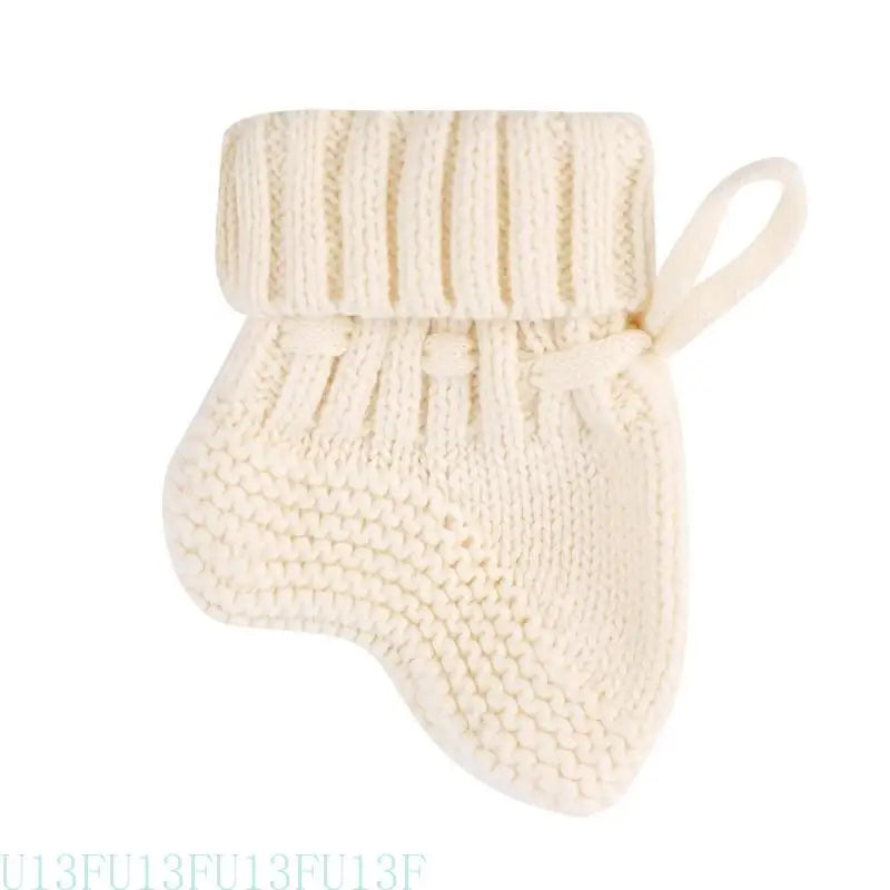 U13F Cosy Hand Crochet Baby Booties and Knitted Hat Set for Newborns Soft and Warm Knitting Socks Bonnet for 0-6 Months