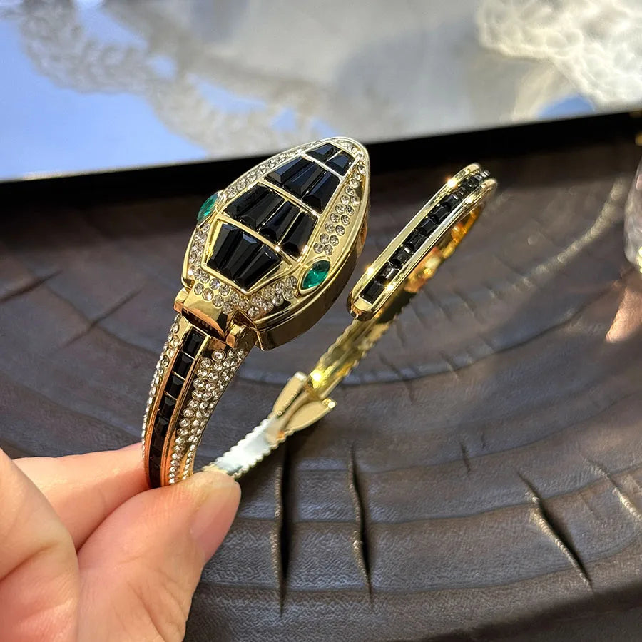 LuxuryDiamondEmbedded Fashionable Snake-Shape Bracelet Watch for Women Elegant Open Handbag Stylish European And American Design