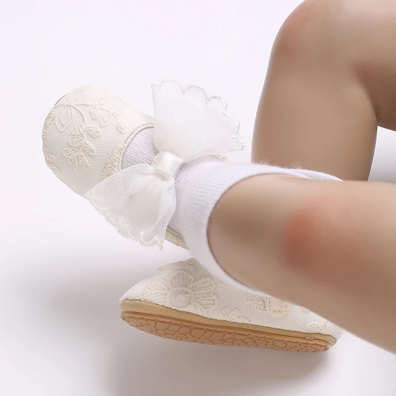 Cute Lace Baby Princess Shoes for Spring And Autumn 0-18M Infant Girls Anti-Slip Rubber Sole Bow Detail Anti-Slip Footwear