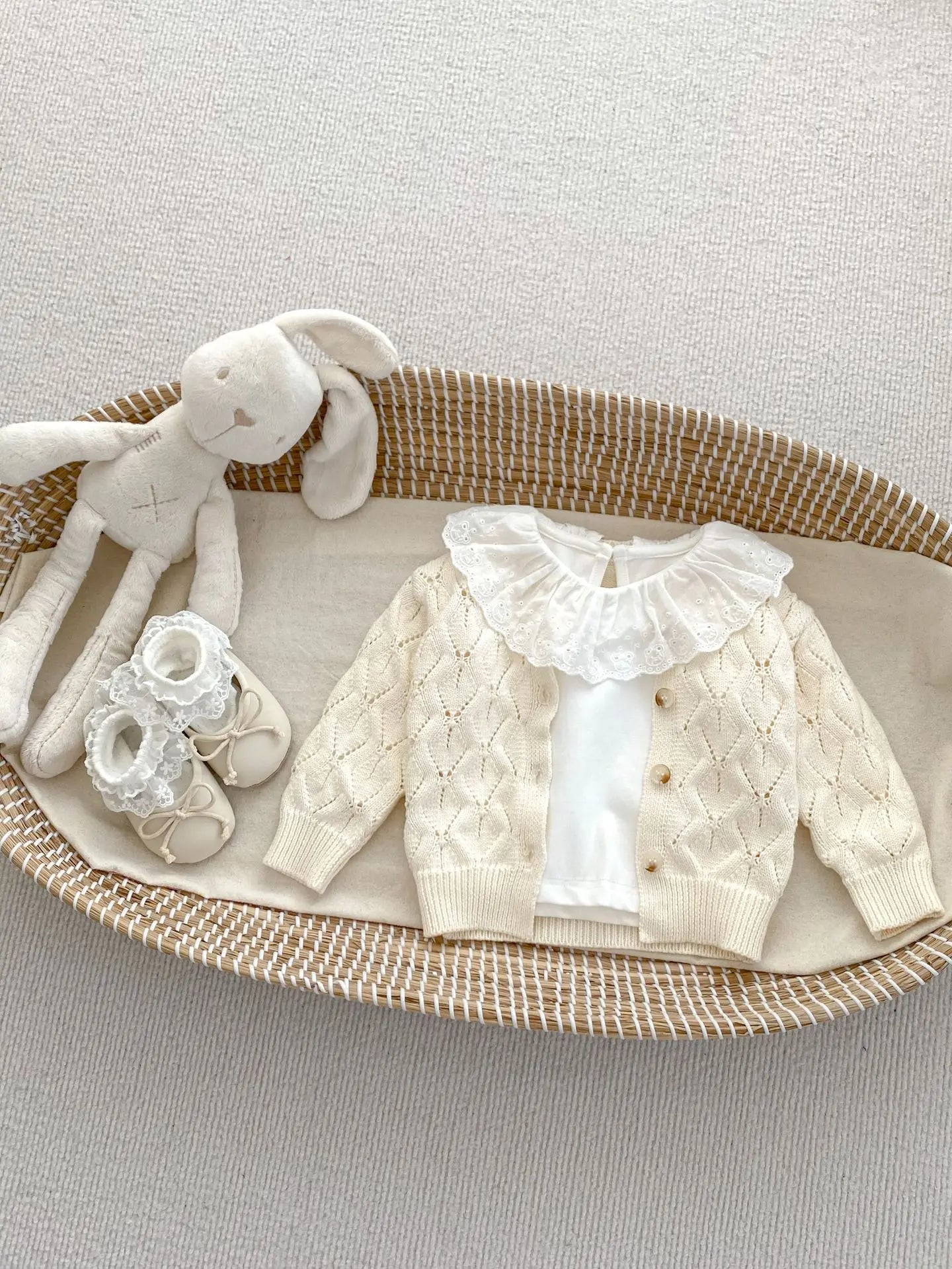 New Baby Girl Autumn Sweater Coat Hollow Knitted Air Conditioner Set Solid Cardigan Shorts Two Piece Set