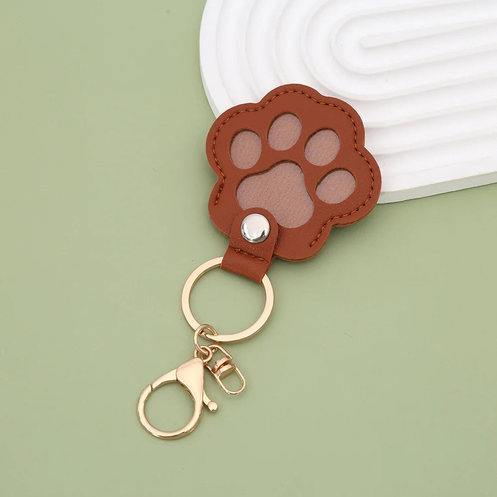 S27 Dog Hair Collector Keychain Leather Pet Memorial Gift Keepsake for Dogs and Cats Fur Storage Pendant Charm Gift Keychain