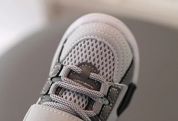 Sports Shoes Spring Flats for Boys Girls Soft Bottom Breathable Sneakers 1-6 Years Kids Outdoor Casual Shoes