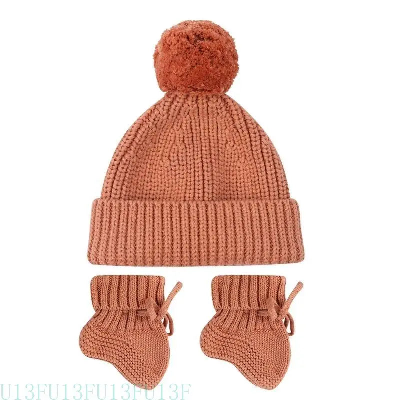 U13F Cosy Hand Crochet Baby Booties and Knitted Hat Set for Newborns Soft and Warm Knitting Socks Bonnet for 0-6 Months
