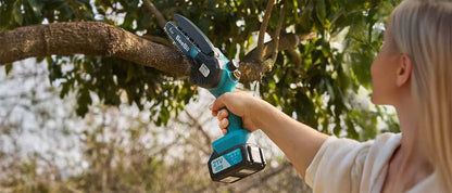 SEESII 6'' Cordless Mini Chainsaw 15.2cm Electric Saw Rechargeable Woodworking Garden Pruning Saw for Makita 18V Battery Pin