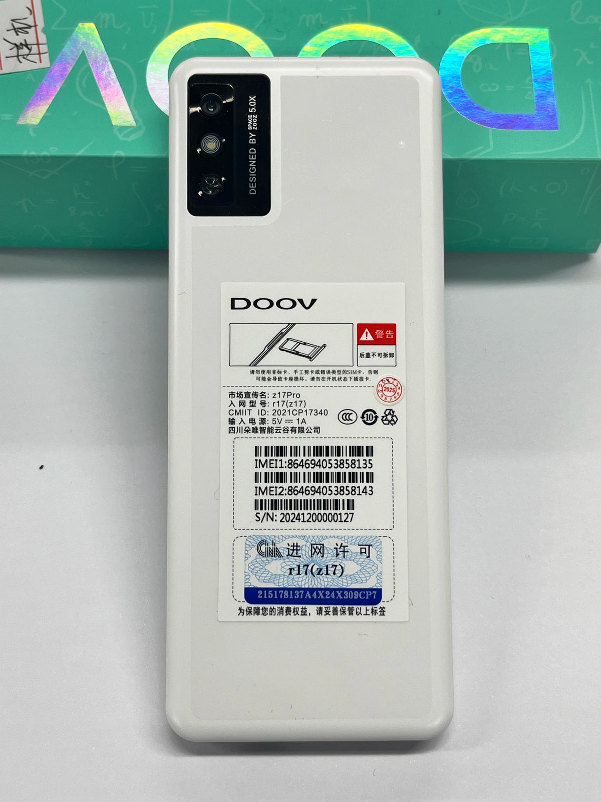 DOOV R77 pro 4G Smart Touch Screen 2.8 Inch Keypad Mobile Phone  3GB+32GB 3000mAh Android 13 Whatsapp