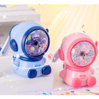 1pc Astronaut Cartoon Pencil Sharpener Students Pencil SharpenerHand Crank Manual Sharpener Cartoon Pencil Cutter For School
