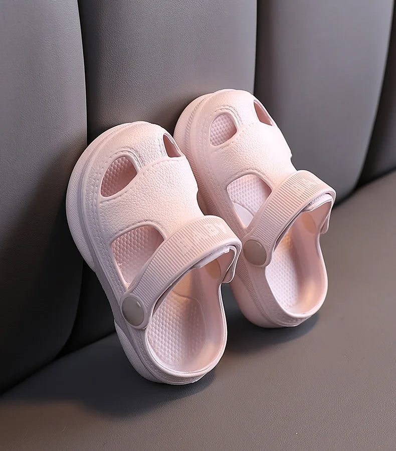 Children's Cave Shoes, Summer Boys, Baby Non-slip Soft Soled Beach Shoes, Girls' Baby Cartoon CHILDREN'S Slippers