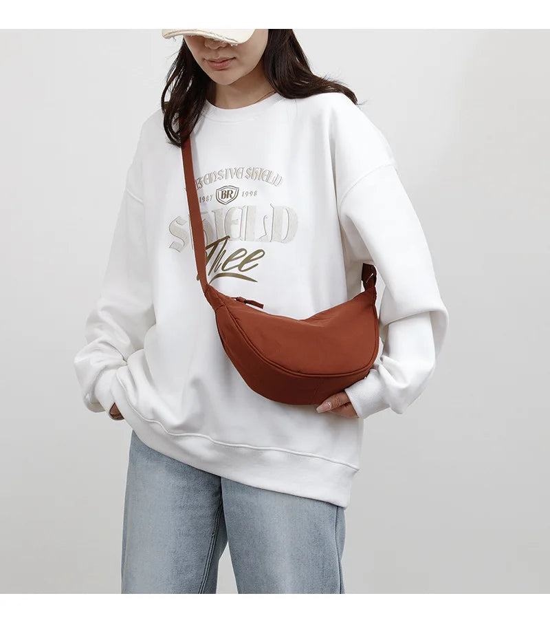 Nylon fabric zipper crossbody bag for men and women, crescent-shaped dumpling bag under the armpits, large capacity