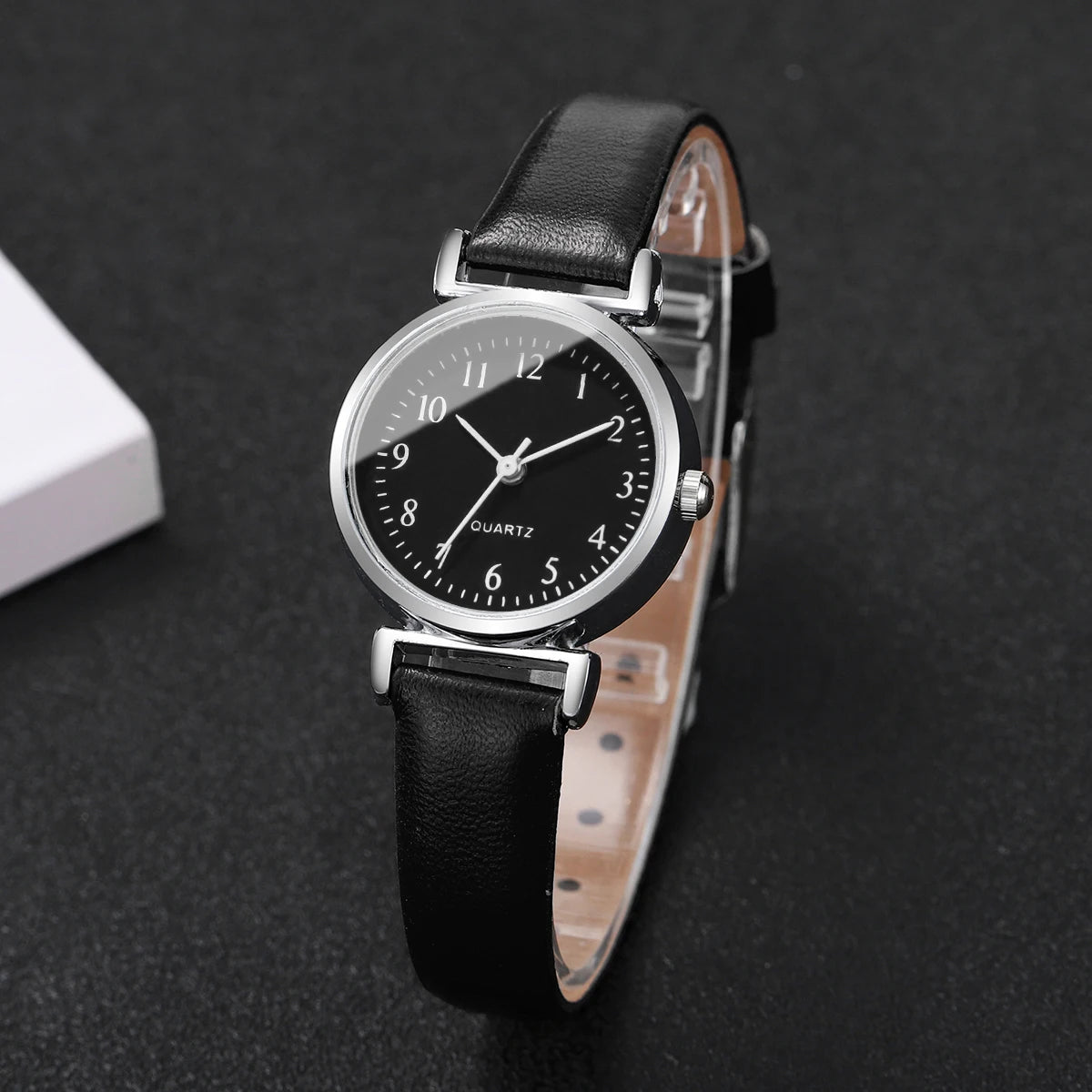 Fashion Small Dial Women Watches Simple Leather Band Analog Quartz Wristwatch for Ladies Clock Reloj Mujer（Without Box）