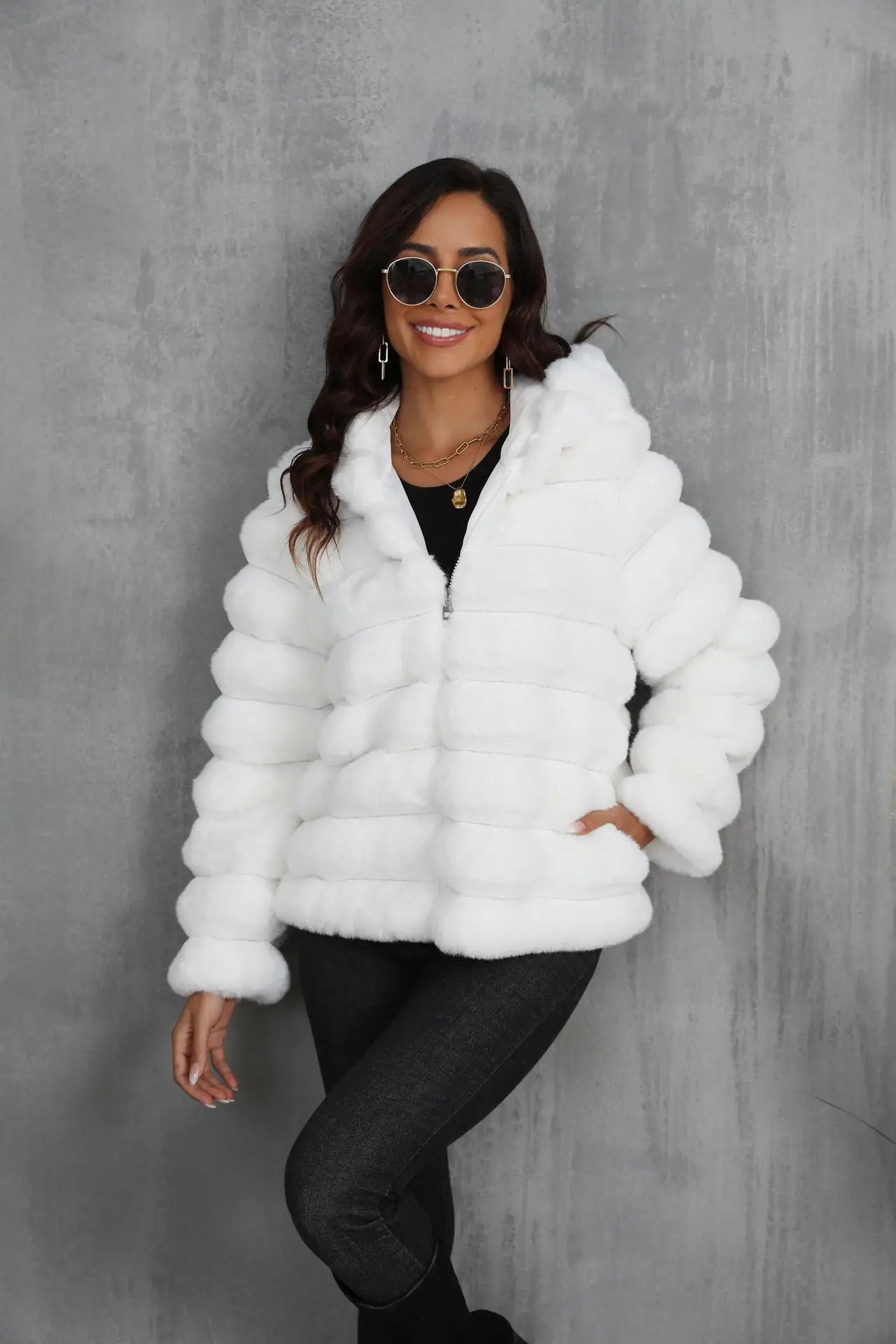2026 Faux Fur Women Coats Hooded Full Sleeve Short Coat Zipper Thick Warm Solid Temperament Elegant Splice Autumn Winter