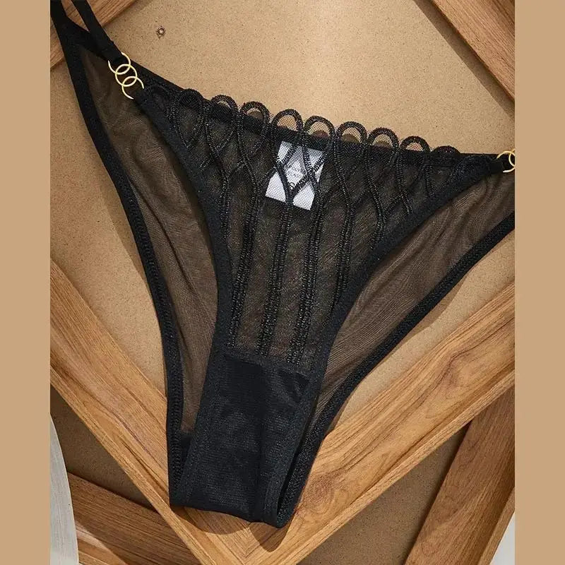 French Style Sexy Embroidered Transparent Underwear Set V-Neck Design Anti-Sagging Breathable Bra And Panties Ensemble Black