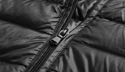 Men White Duck Down Jacket Warm Hooded Ultra Lightweight Packable Coat Winter Water and Wind-Resistant Breathable Down Jacket