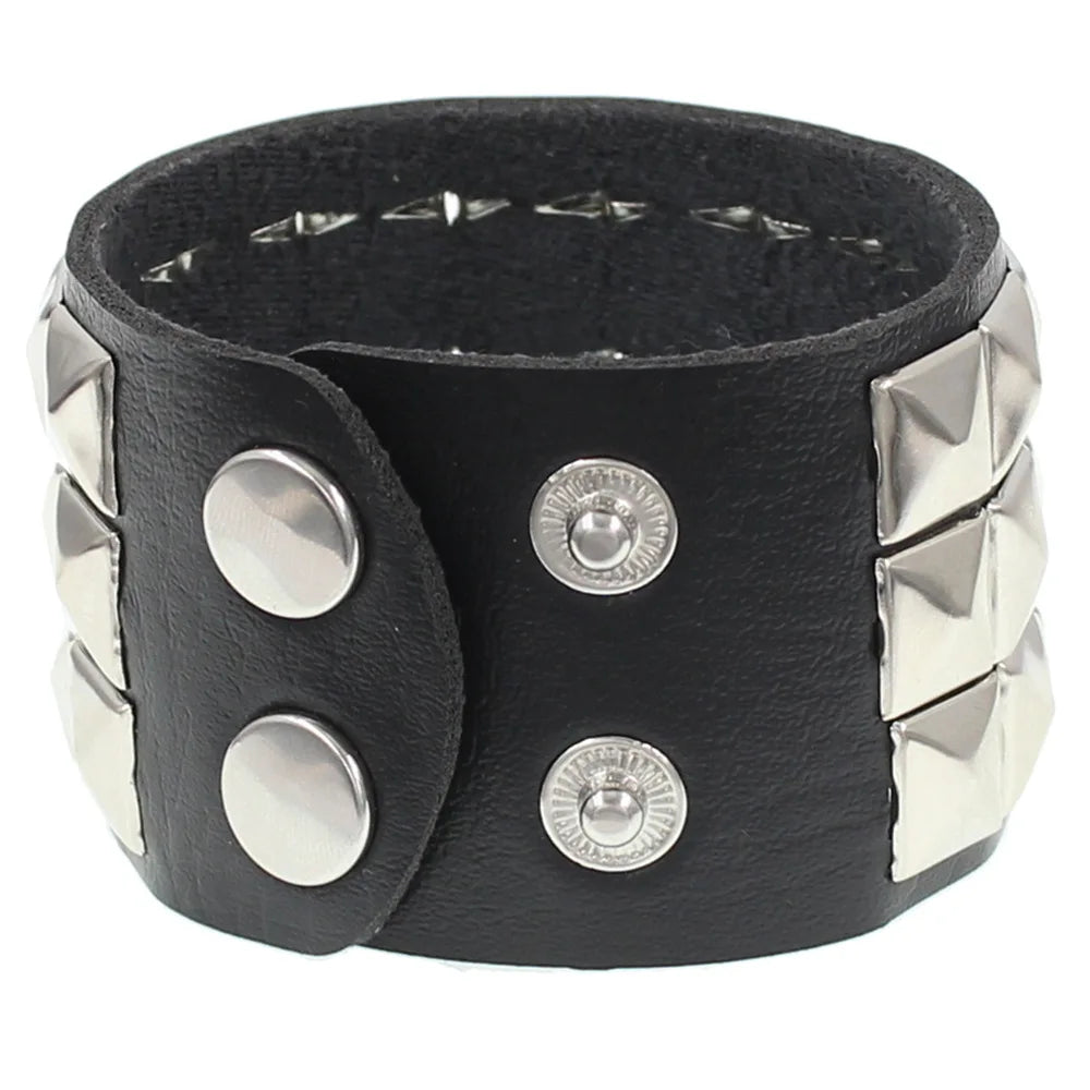 Punk Style Fashion Vintage Leather Bracelets For Men And Women Gothic Rock Style Square Nail Night Club Bracelets
