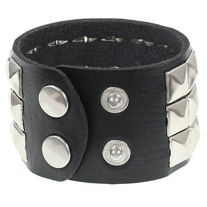 Punk Style Fashion Vintage Leather Bracelets For Men And Women Gothic Rock Style Square Nail Night Club Bracelets