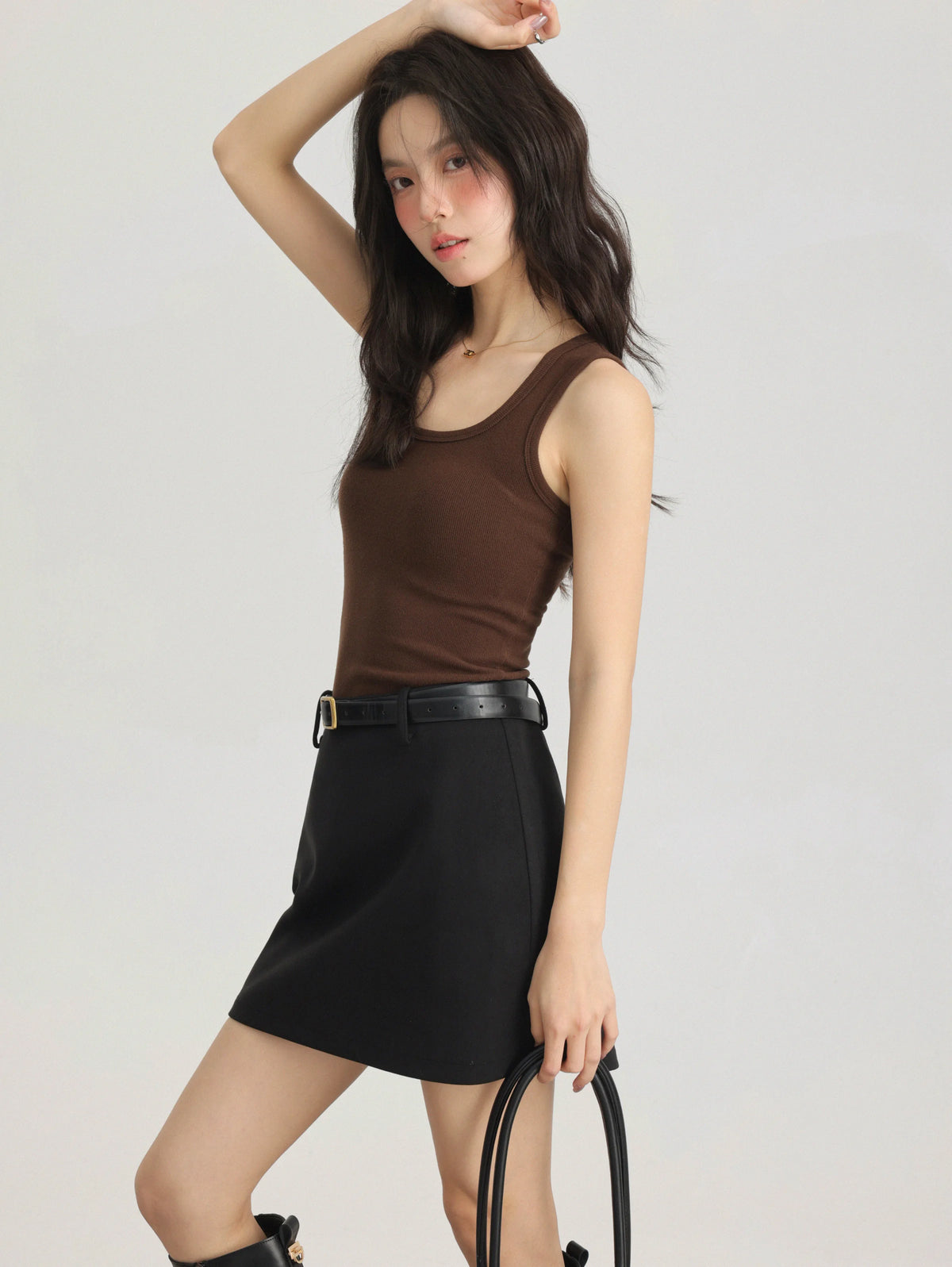 Spring Women U-Neck Knit Tank Top Cashmere-Like Fabric Elastic Slim Fit Sleeveless Camisole Solid Color Base Layer Stylish Vest