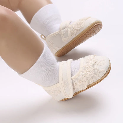 Cute Lace Baby Princess Shoes for Spring And Autumn 0-18M Infant Girls Anti-Slip Rubber Sole Bow Detail Anti-Slip Footwear