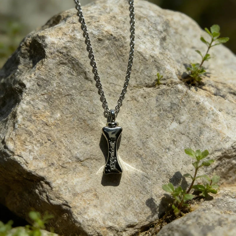 1PCS Bone Ash Locket Cremation Jewelry Urn Necklaces Keepsake Pendant for Pet Dog Paw Print Memorial Ashes Jewelry