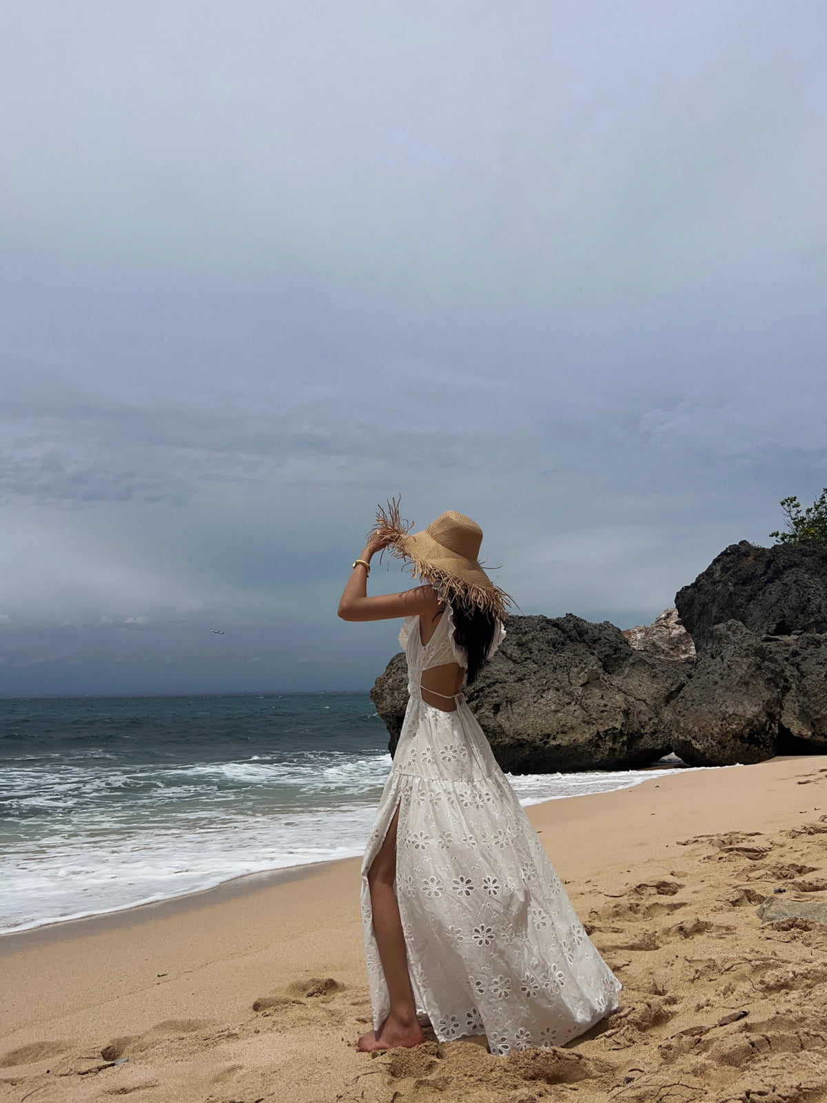 White Embroidered Hollow Out Dress For Women'S Summer Strapless Square Neck With A Unique Open Back Design, Slim Fit Long Skirt