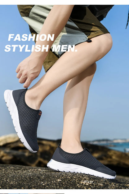 Men's and Women's Casual Breathable Walking Couple Shoes, Outdoor Soft, Lightweight, Fashionable Sports Shoes 2024 New Model