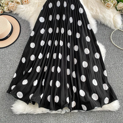 2026 Pleated Skirt Elastic Waist Polka Dot Fashion Printed Slim Pleated Skirt Women's Summer New Beach Vacation Mid-length Skirt