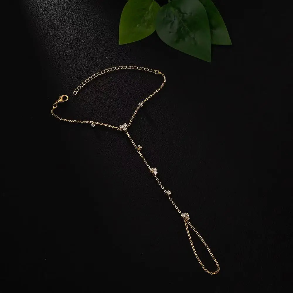Summer New Rhinestone Flower Hand Back Bracelet Wedding Jewelry for Women Crystal Geometric Finger Bracelet Party Jewelry Gift