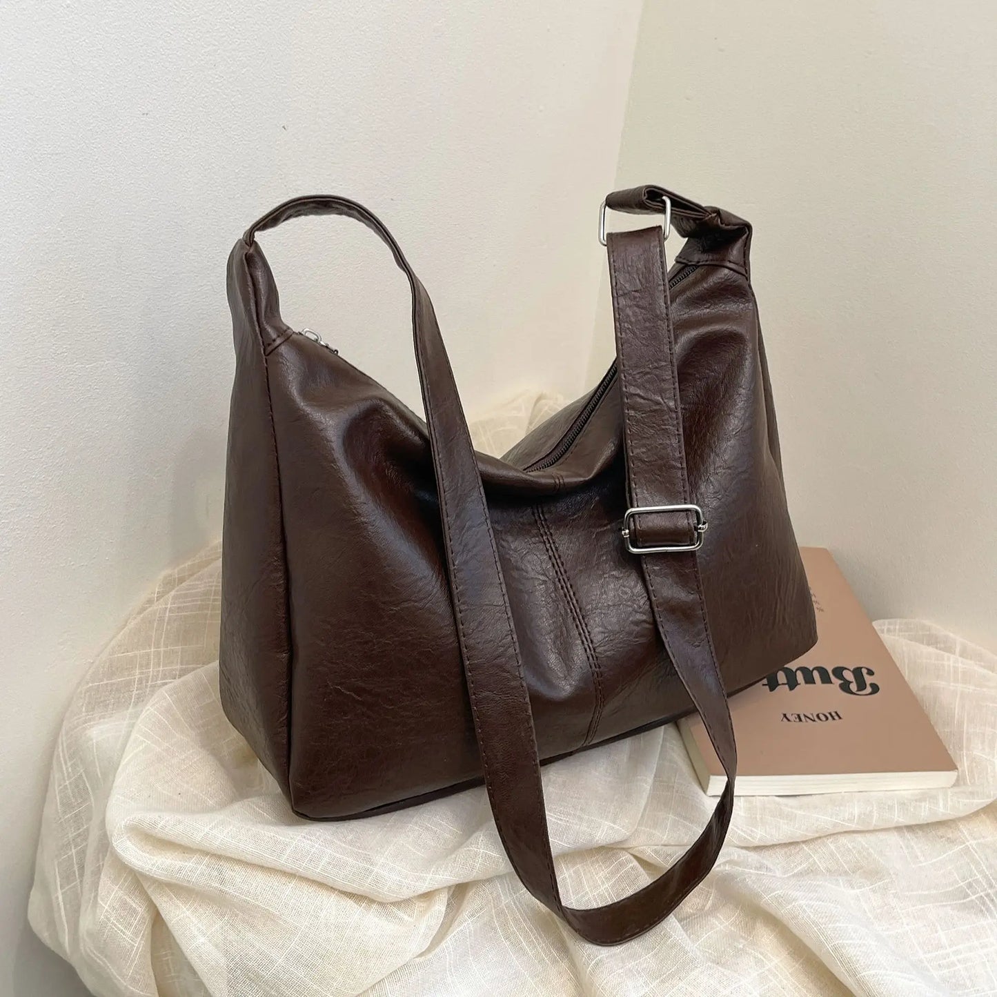 HOMEFISH Leather Commuter Vintage Casual Tote Bag Maillard Stylish Crossbody Bags for Women Texture Large Capacity Temperament