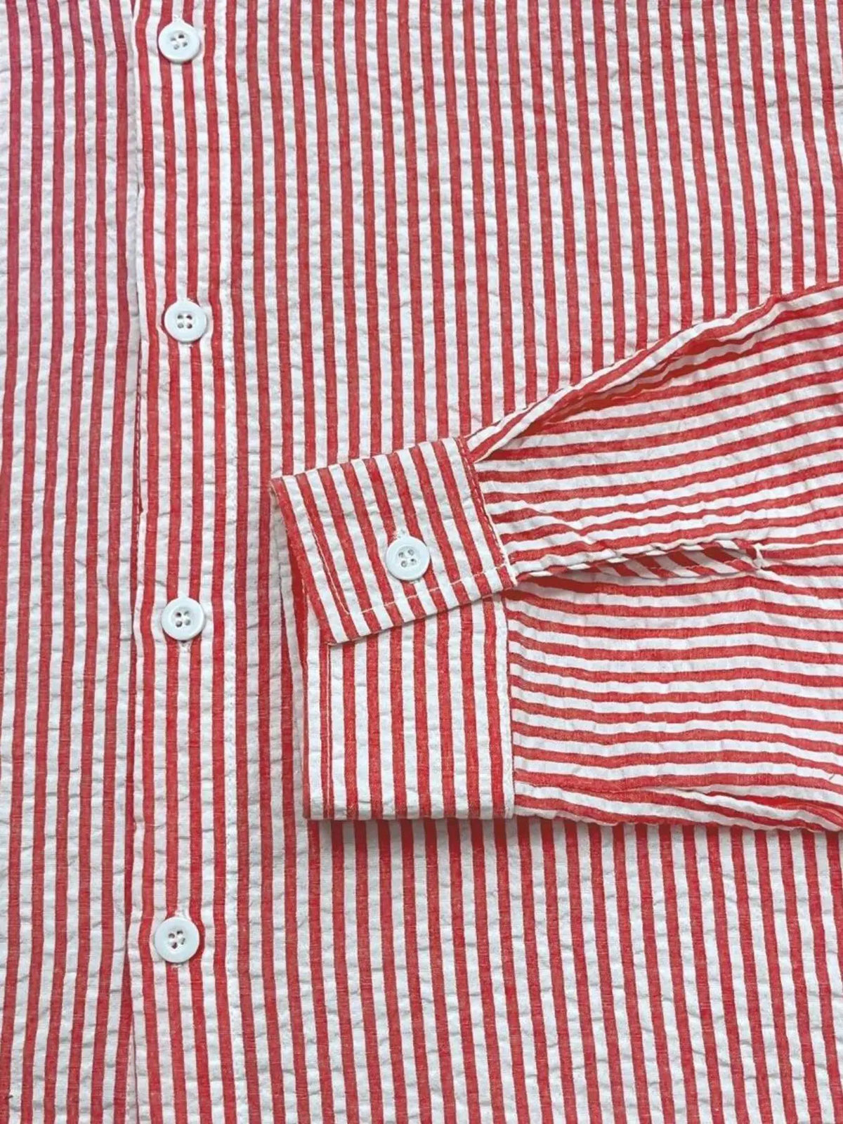 Men's Long Sleeve Striped Shirt with Loose Fit Stylish Comfortable Casual Wear for All Seasons Ideal for Outdoor Activities