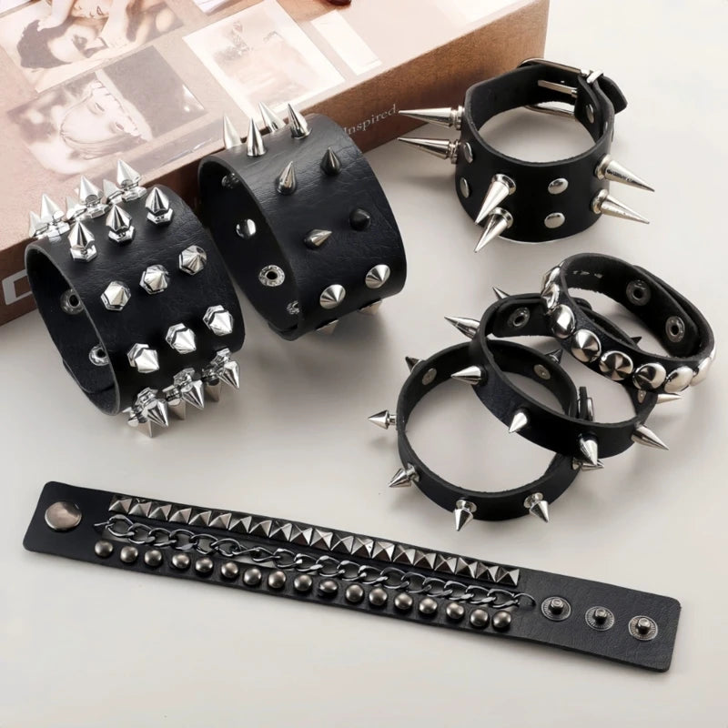T5UF Stylish Punk Rock Bracelet Square Rivets Punk Wristband Trendy Gothic Jewelry Suitable for Individuality and Comfort