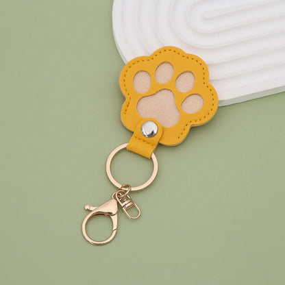 S27 Dog Hair Collector Keychain Leather Pet Memorial Gift Keepsake for Dogs and Cats Fur Storage Pendant Charm Gift Keychain