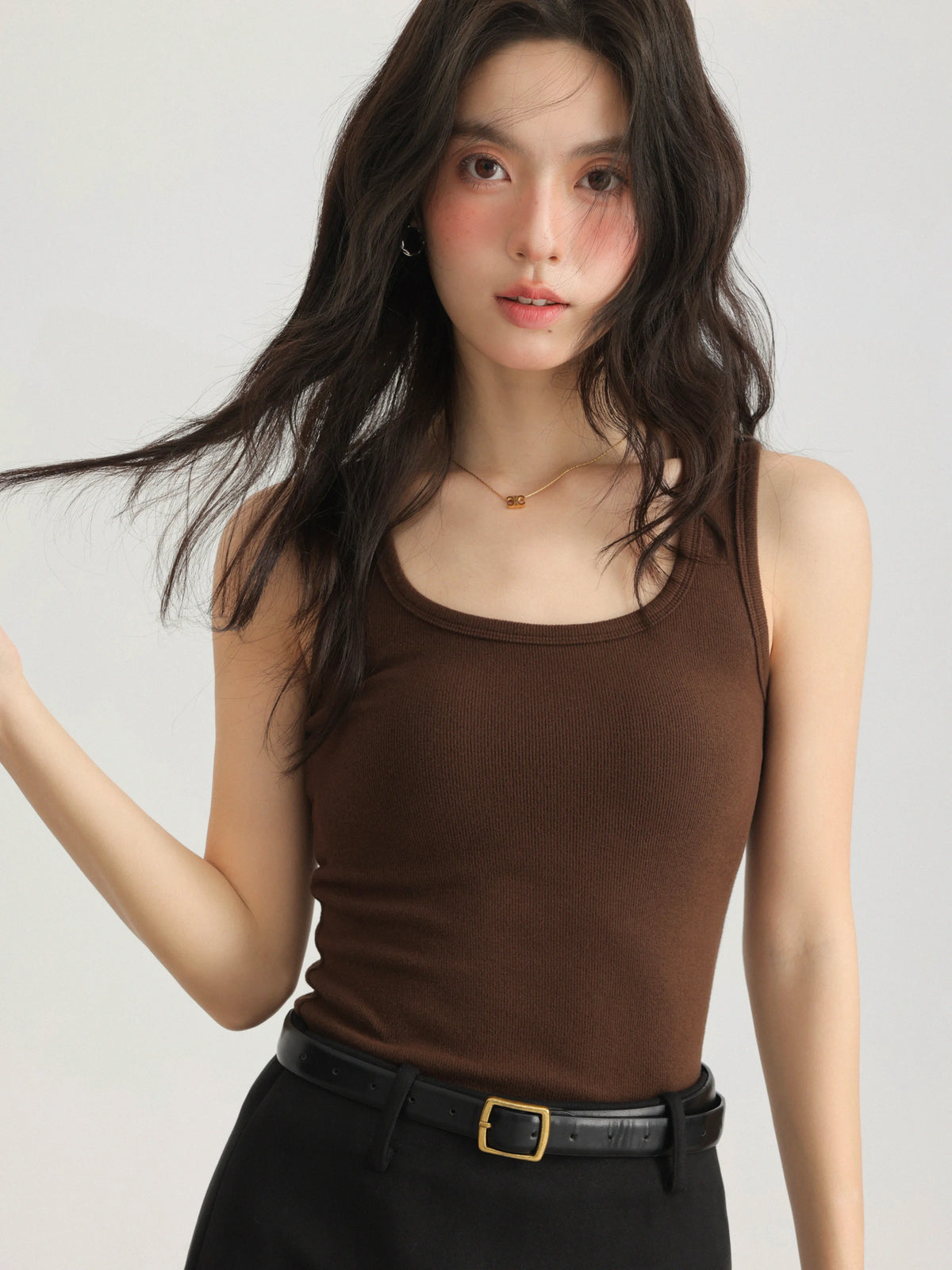 Spring Women U-Neck Knit Tank Top Cashmere-Like Fabric Elastic Slim Fit Sleeveless Camisole Solid Color Base Layer Stylish Vest