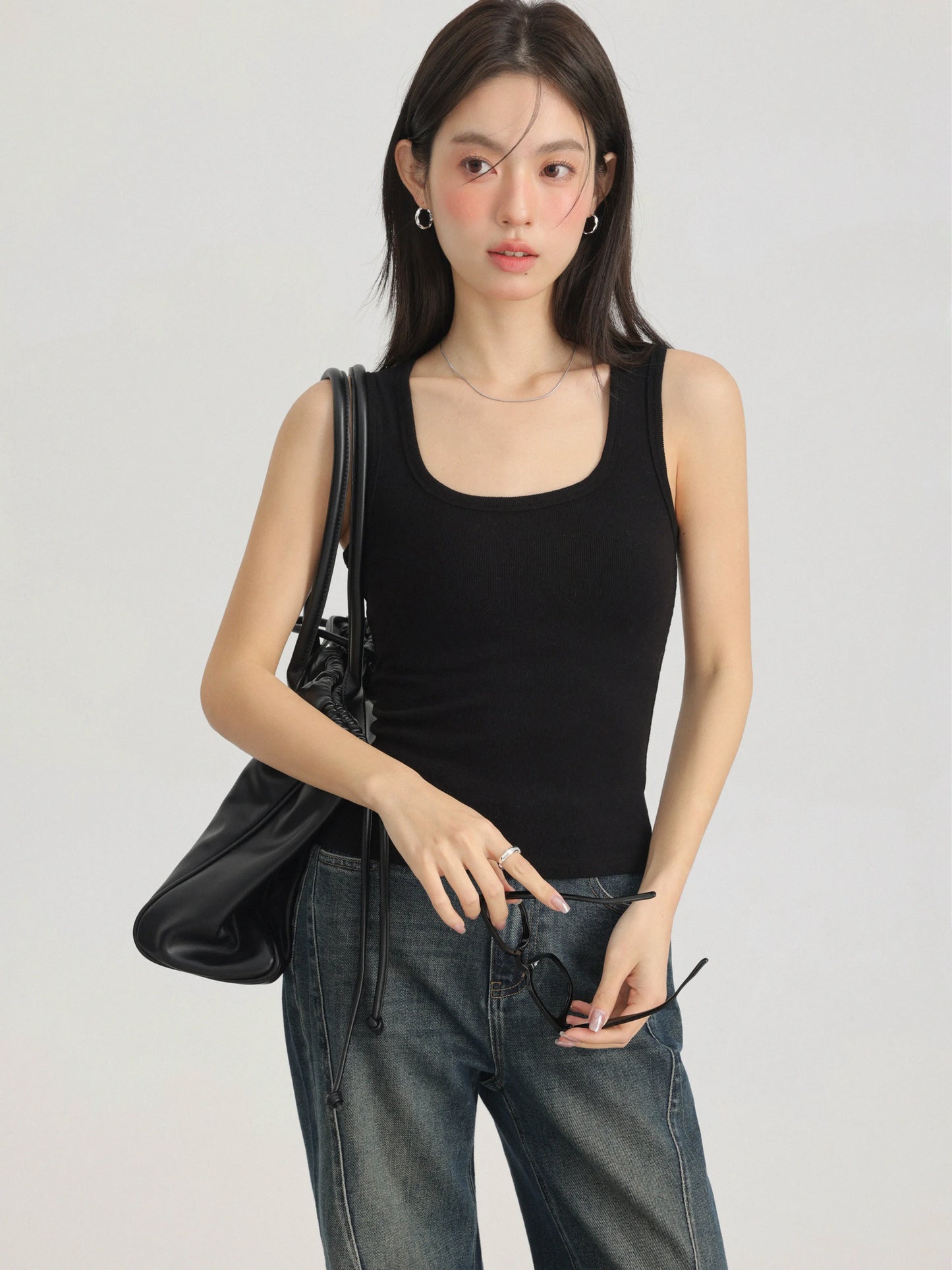 Spring Women U-Neck Knit Tank Top Cashmere-Like Fabric Elastic Slim Fit Sleeveless Camisole Solid Color Base Layer Stylish Vest