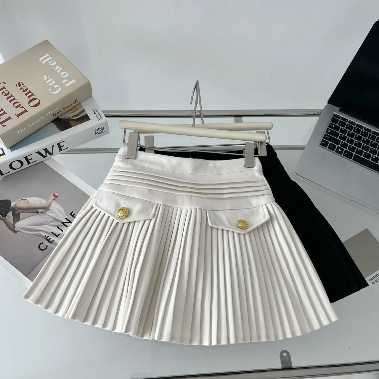New Fashion Korean Elegant Pleated Mini Skirts Women Vintage Buttons Woolen Solid A-line High Waist Short Skirt Autumn Spring 
