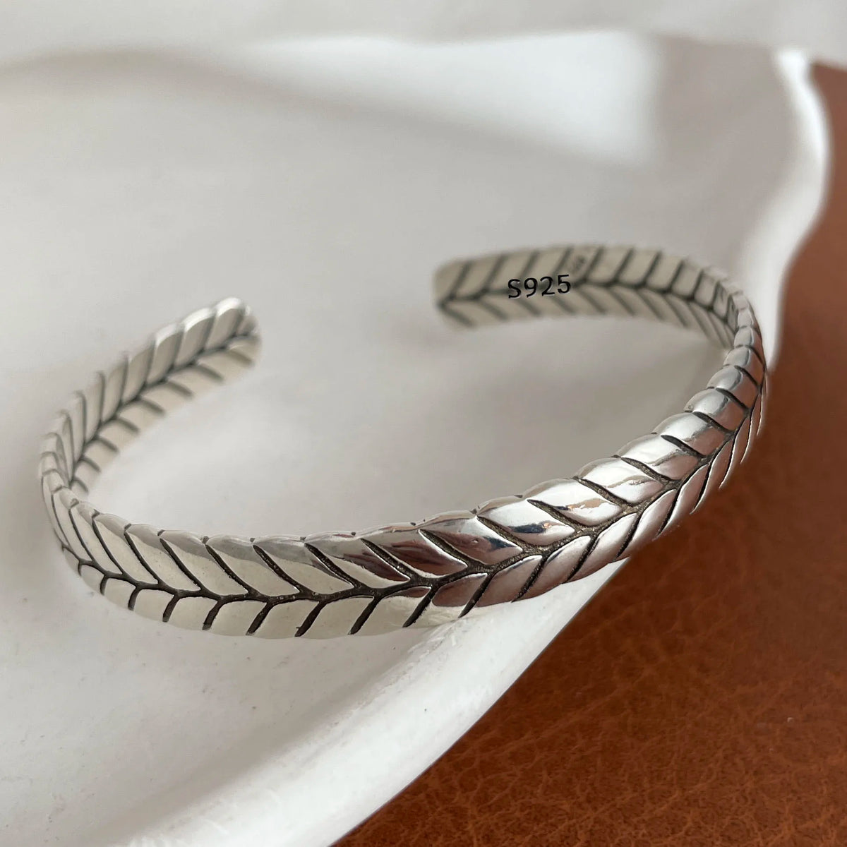 100% Solid 925 Sterling Silver Metal Bracelet for Women Vintage Handmade Simple Retro Black Stone Bracelet Birthday Gift Party