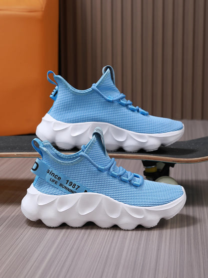 Men's Large Size Outdoor Hiking And Running Shoes Comfortable Casual Versatile Fashionable Sports Shoes for Couples Training