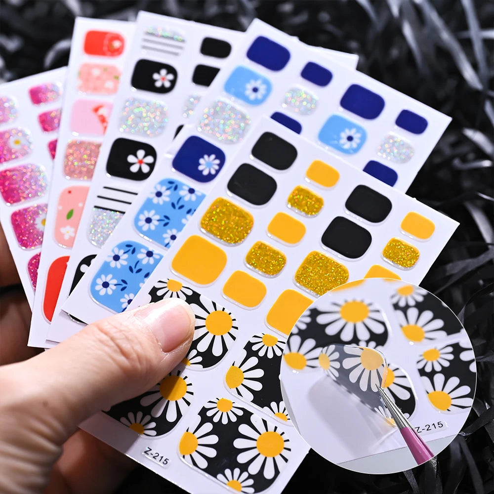 5Sheets Yellow Daisy Toenail Sticker 110Tips Full Cover Baking Free Toe Nail Wraps Elegant Flower Self-Adhesive Toe Polish Strip