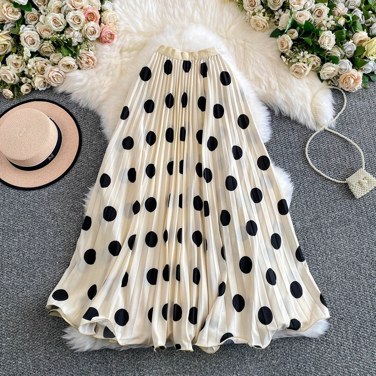 2026 Pleated Skirt Elastic Waist Polka Dot Fashion Printed Slim Pleated Skirt Women's Summer New Beach Vacation Mid-length Skirt