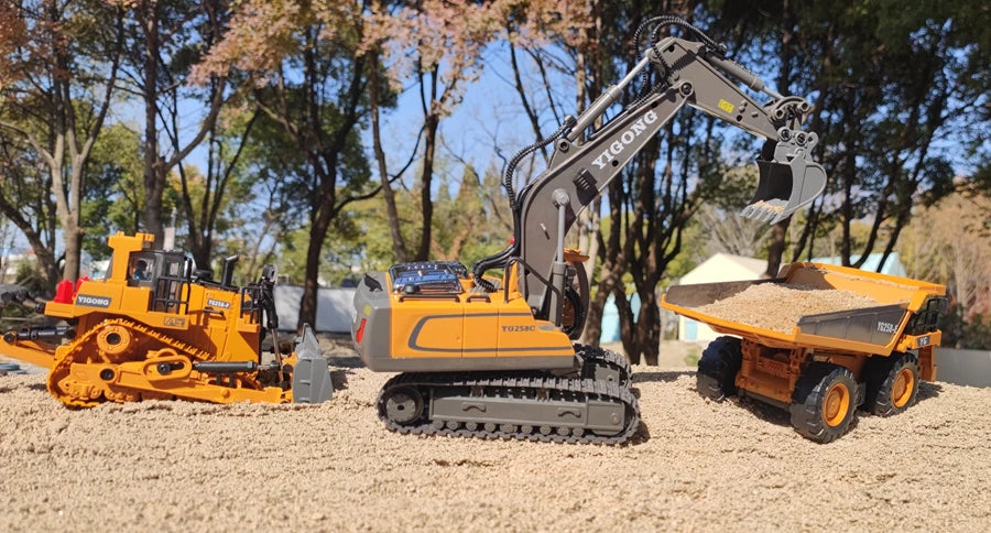 4WD Remote Control Excavator 4x4 Alloy Dump Truck Bulldozer Radio Model RC Car Construction Vehicle with Lights Sound Toy Gift