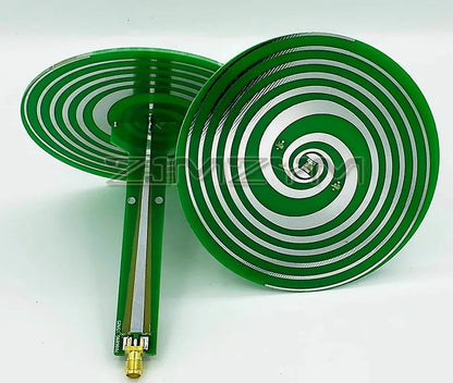 900MHZ-10GHz Circularly Polarized Antennas 3-6dBi Left Right Rotating Line Polarized Wideband Omnidirectional UWB Antennarotator