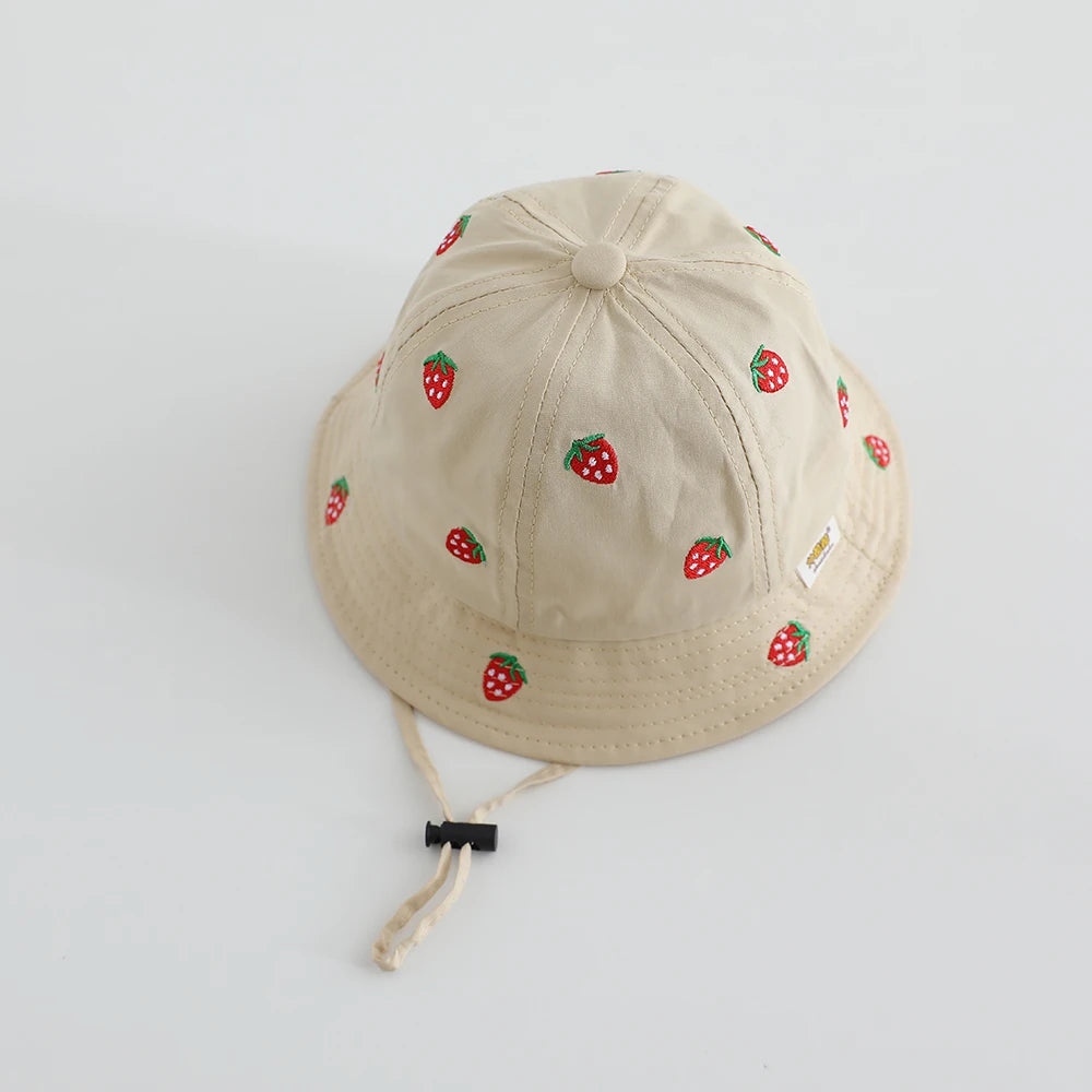 Boys Cute Sun Bucket Cap 48-50cm Spring Summer New Girl Fisherman Hat with Strawberry Embroidery Fashion Kids Toddler Outfit Cap