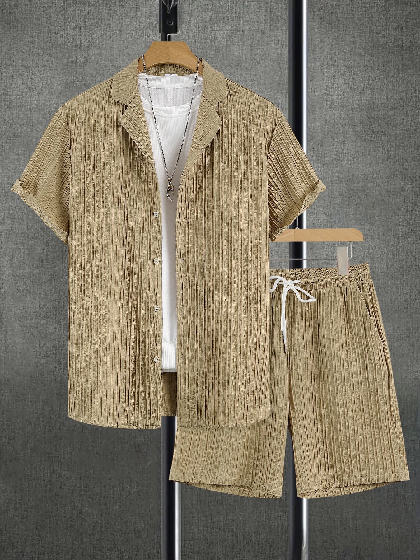 Men's Sophisticated Pleated Set Khaki Textured Cuban Collar Shirt & Elastic Waist Shorts 2 Piece Commute Outfit