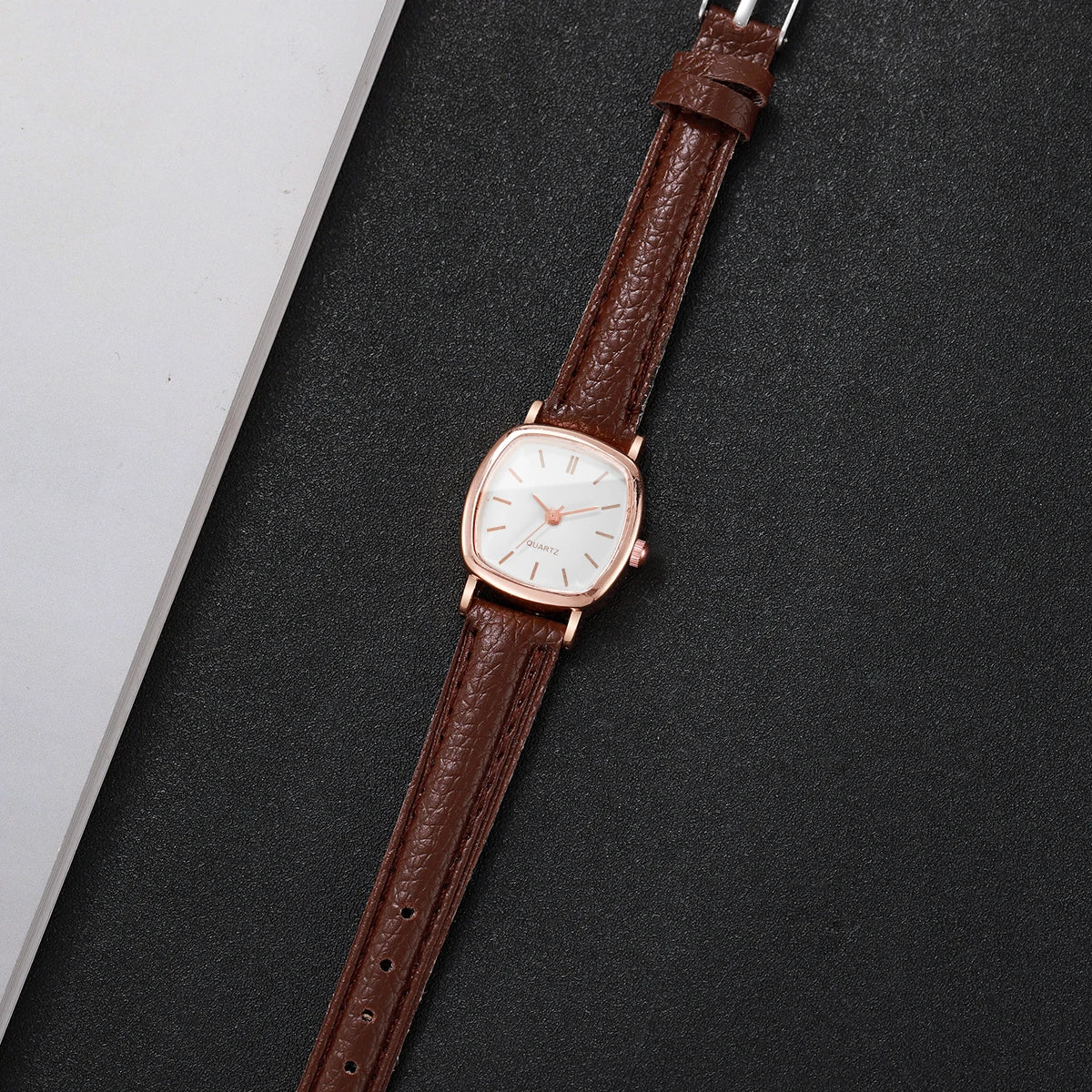 Fashion Small Dial Women Quartz Watch Ladies Simple Leather Band Wristwatches（Without Box）