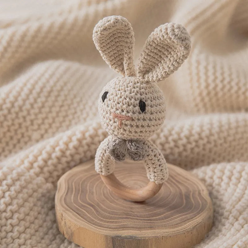 1Pc Baby Teether Wooden Crochet Rattle Toy BPA Free Baby Mobile Play Gym Wood Rodent Rabbit Rattle Newborn Educational Toy Gifts