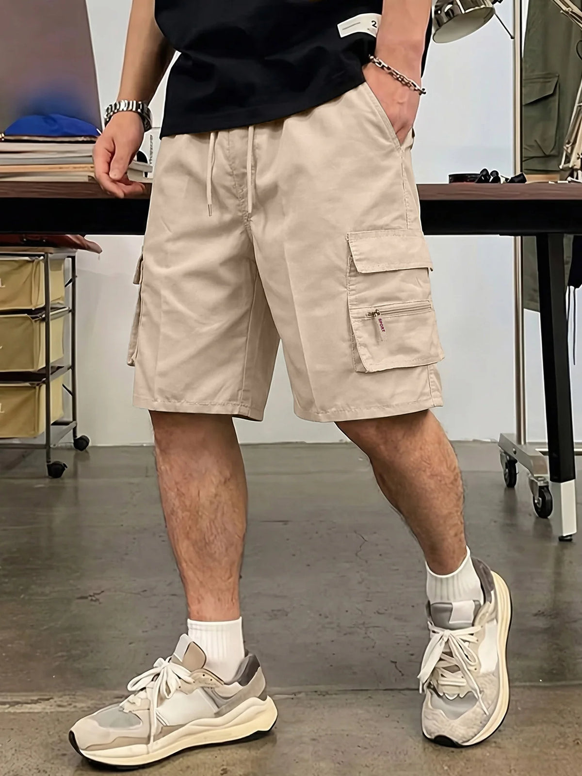 Men's Straight Cargo Shorts Lightweight Breathable Solid Color Drawstring Waist with Zipper Pockets Casual Summer Short Pants