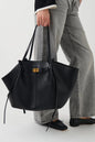 Fashion Large Capacity Trapeze Women Shoulder Bags Designer Metal Lock Handbags High-Quality Pu Leather Big Tote Commute Bag