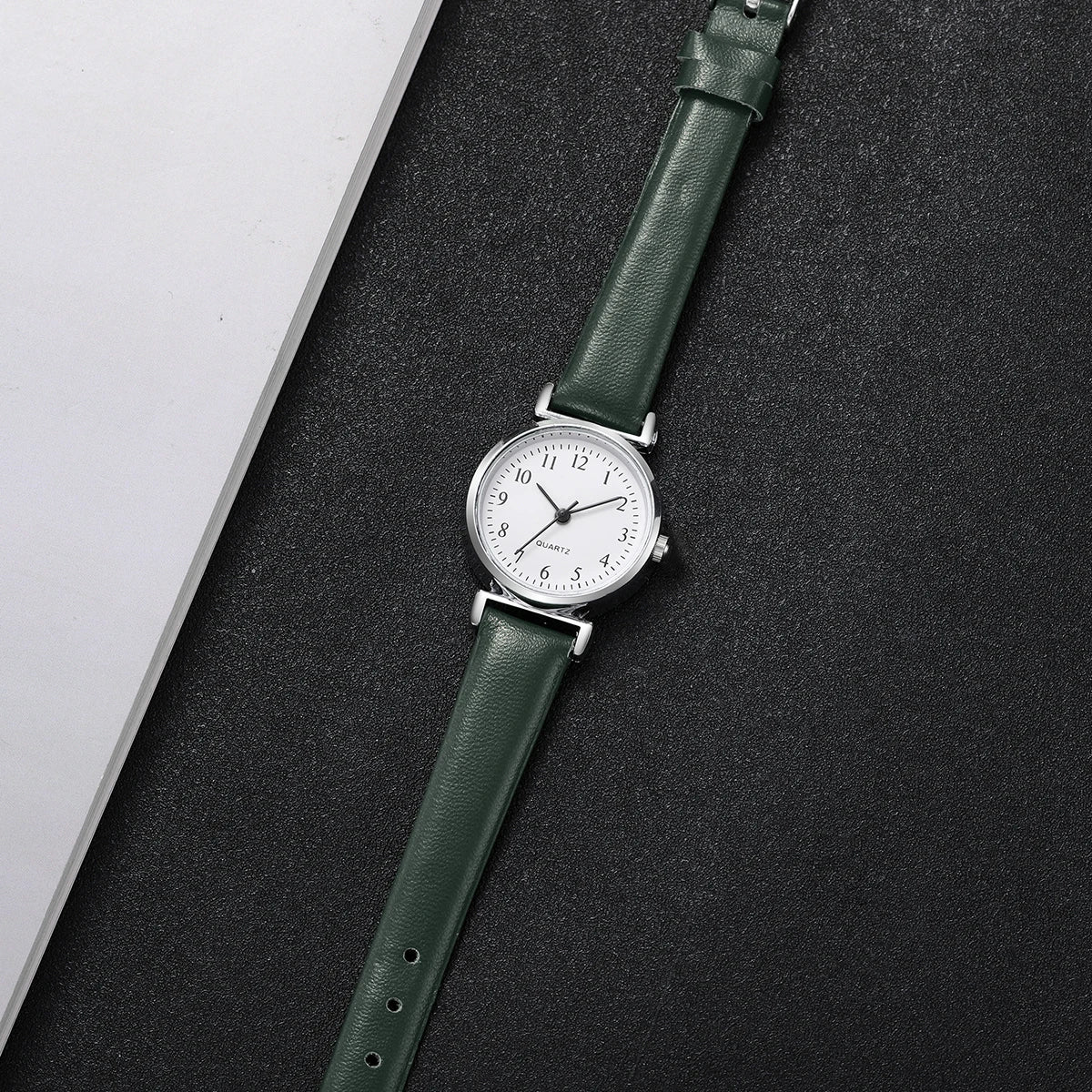 Fashion Small Dial Women Watches Simple Leather Band Analog Quartz Wristwatch for Ladies Clock Reloj Mujer（Without Box）