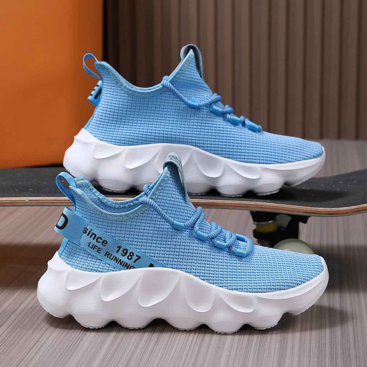 Men's Large Size Outdoor Hiking And Running Shoes Comfortable Casual Versatile Fashionable Sports Shoes for Couples Training