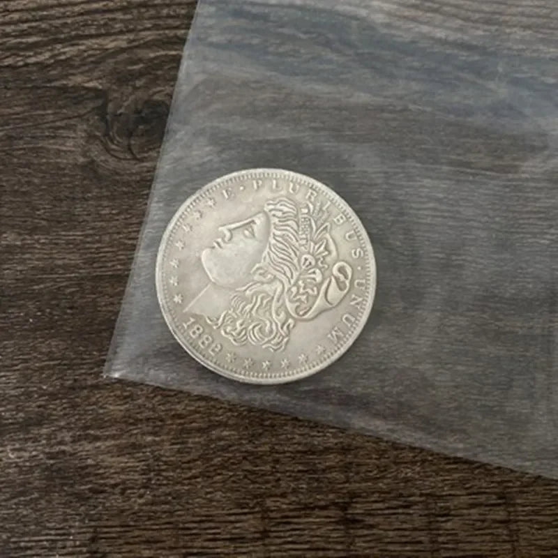Bag4Life (1 Morgan Dollar and DVD) ) Magic Tricks Satge Close Up Magia Fun Coin Penetration Bag Magie Illusion Gimmick Props