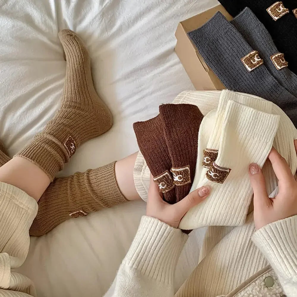 1/3Pairs Winter Thick Warm Padded Socks Solid Color Mid Calf Socks Women’s Casual Embroidered Logo Pile Socks Cold Weather Wear